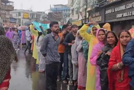 Katra: Shri Mata Vaishno Devi Yatra Resumes After 6-Day Suspension, Pilgrims Return in Large Numbers