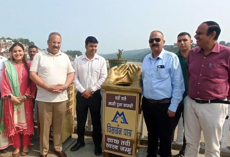 JMC strengthens Tawi River Conservation with installation of Visarjan Patras at Gujjar Nagar Bridge