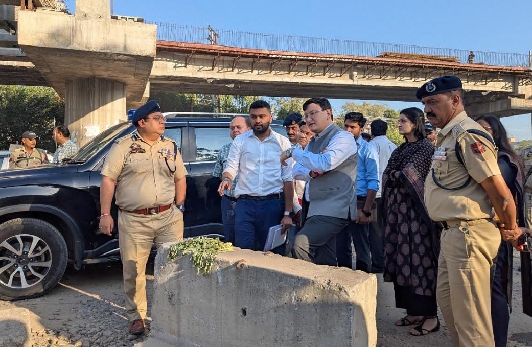 DC Jammu inspects major traffic chokepoints