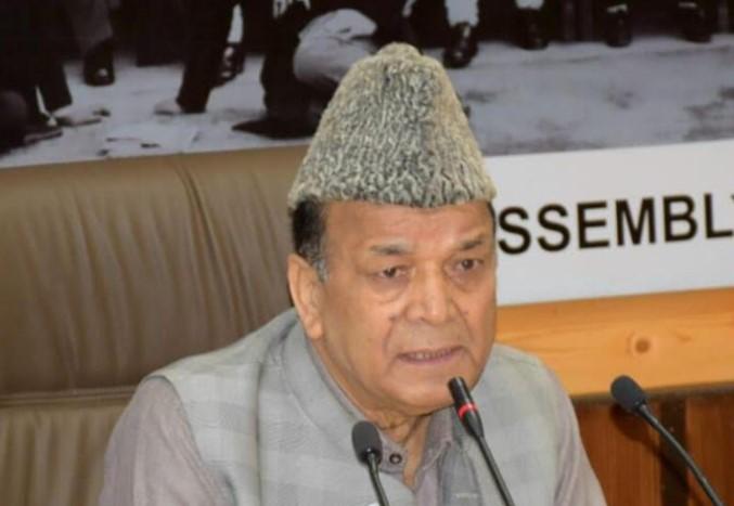Speaker engages with Media persons in Pre-Assembly session talks