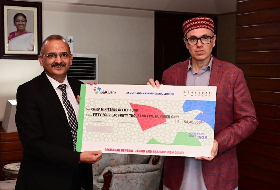 High Court donates Rs. 54,40,500 to CM’s Relief Fund