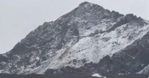 Season’s First Snowfall Recorded in Higher Reaches of Gumri, Zojila