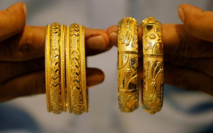Gold prices drops Rs 600 to Rs 1,13,200/10 g as Fed's cautious stance strengthens dollar