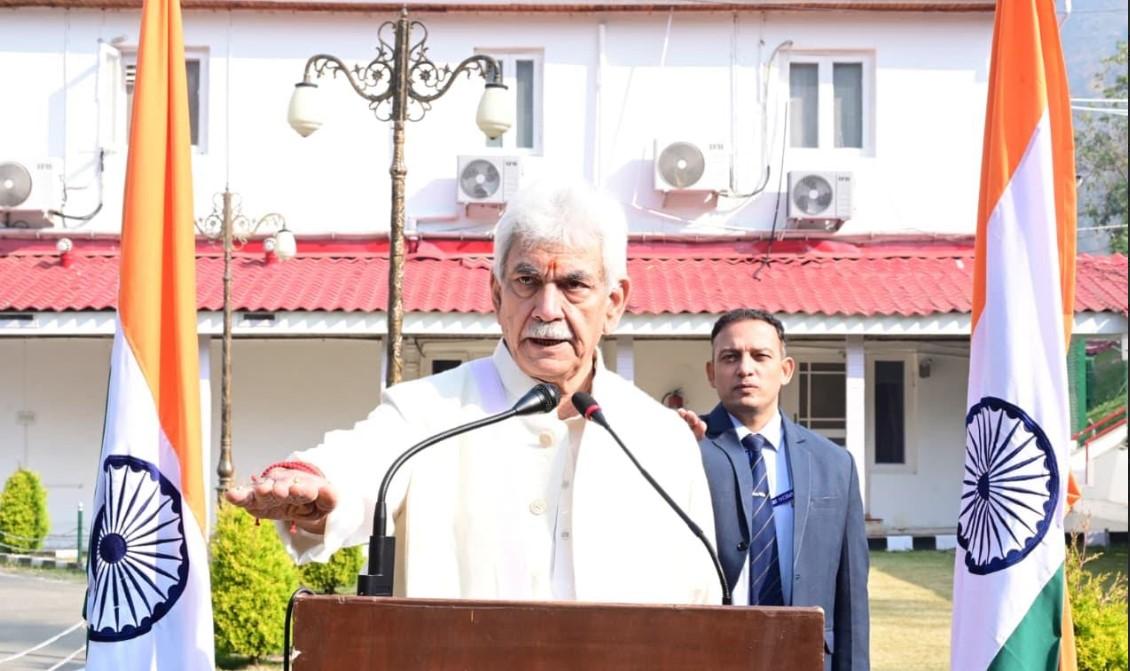Lieutenant Governor Administers ‘Unity Pledge’ to officers, staffof Raj Bhawan; pays tributes to Sardar Vallabhbhai Patel on his 150th birth anniversary