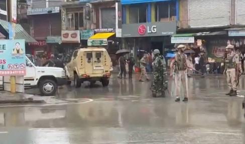 Policeman Martyred in terrorist attack in J&K's Anantnag; search operation underway