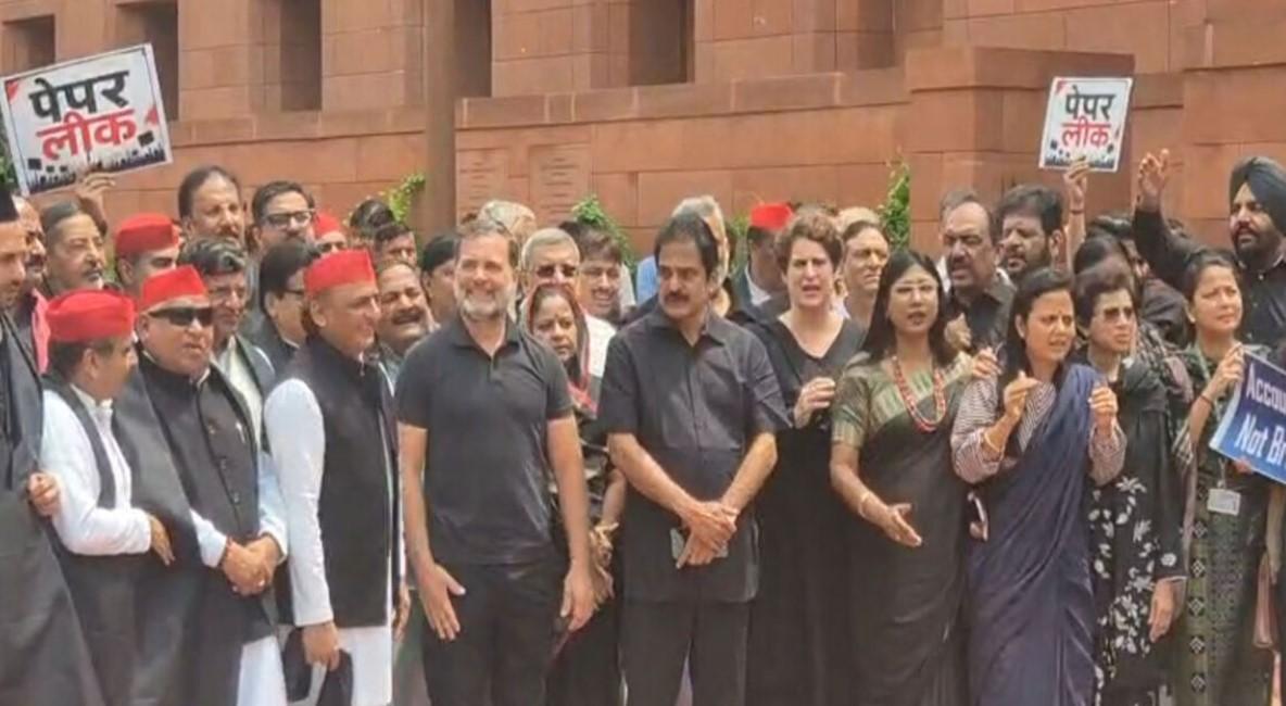 Opposition parties hold protest in Parliament premises; demand resignation of Shah, Pradhan