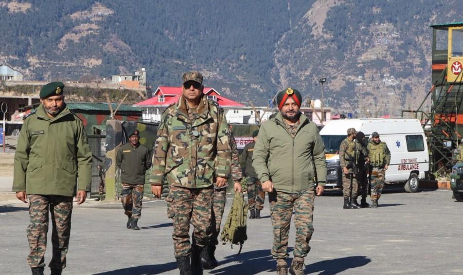 White Knight Corps GOC reviews Counter insurgency Grid in J&K’s Kishtwar