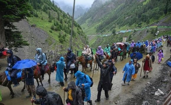 Shri Amarnath Ji Yatra Sets New Historic Record: Over 3 Lakh Pilgrims Perform Darshan in 12 Days