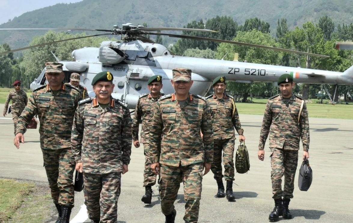 Army chief reviews security preparedness of Amarnath Yatra