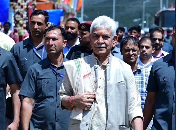 Lieutenant Governor visits Baltal Base Camp; Reviews arrangements for the ongoing Shri Amarnath Ji Yatra
