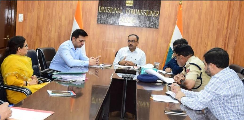 Div Com reviews implementation of actionable points for improvement of Traffic management system in Jammu City