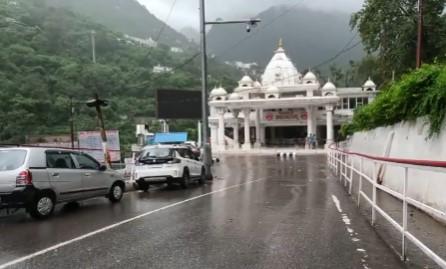 Vaishno Devi Yatra Suspended for Fourth Consecutive Day Due to Bad Weather