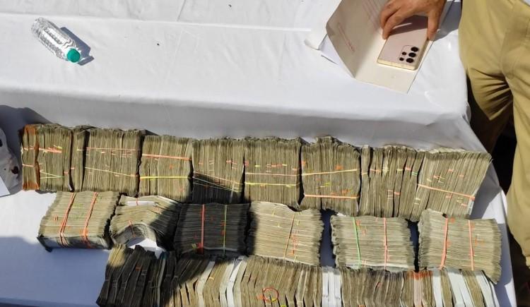 Srinagar Police Bust Major Inter-State Drug Ring: 2.19 Lakh Tablets Seized, Rs 85.75 Lakh Recovered