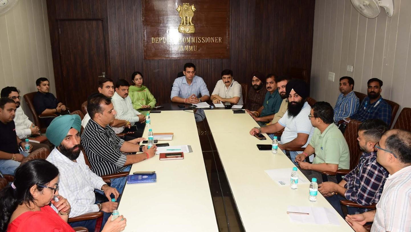 DC Jammu discusses measures to facilitate speedy settlement of insurance claims for flood affected properties, vehicles