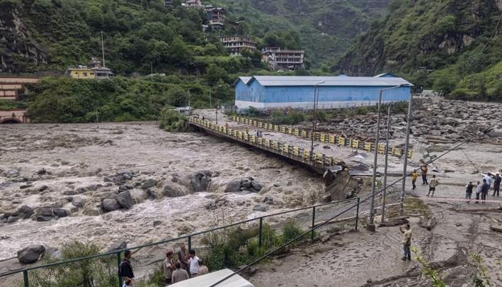 37 dead, Rs 400 crore worth of damage as heavy rains batter Himachal Pradesh