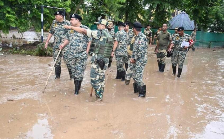 J&K Police Chief, BSF ADG review security along Indo-Pak Border Post-Jammu floods