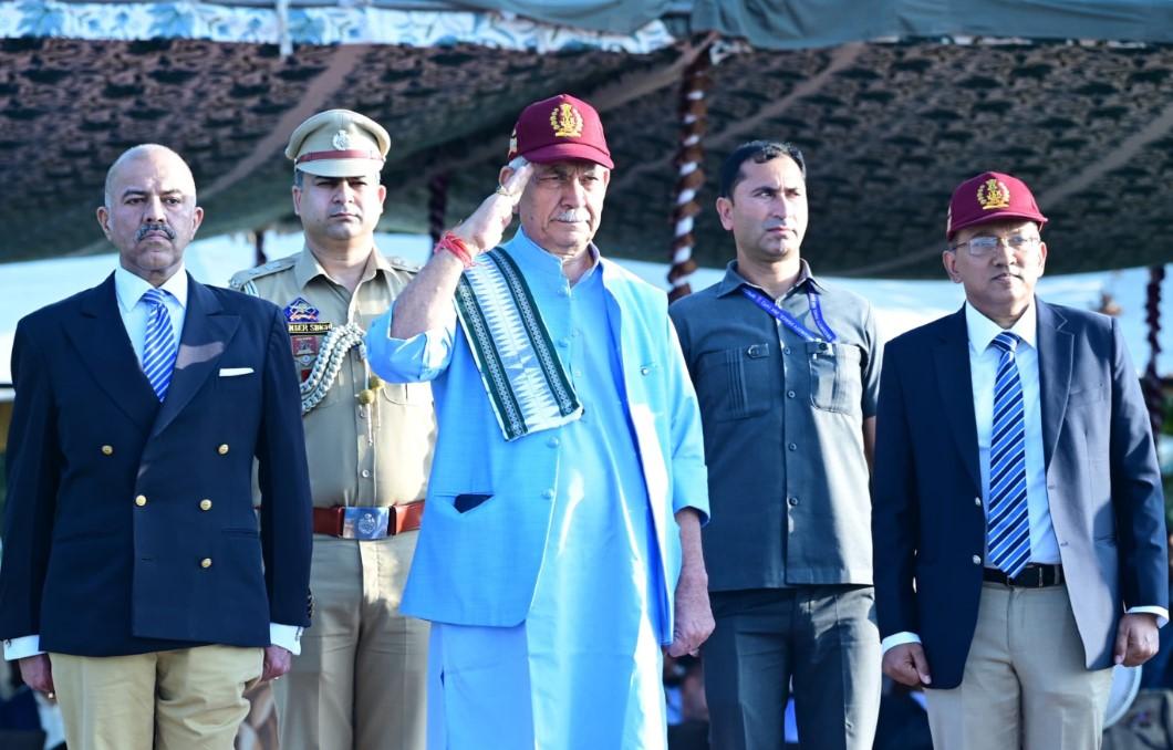 J&K Police have set example not seen anywhere else in country: LG Sinha