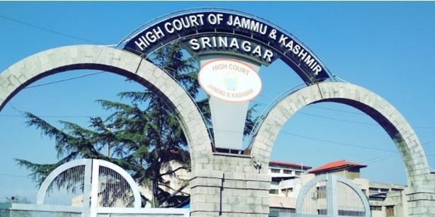 J&K High Court constitutes full bench to hear challenge against forfeiture of 25 books