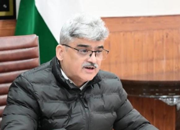 Chief Secy reviews progress of PMGSY road works