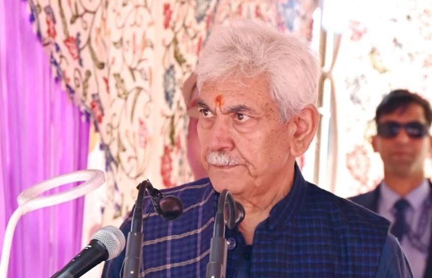 LG announces that BRO will reconstruct Atholi to Machail Mata Road, build a new bridge in Chishoti, and BSNL to set up new 4G towers