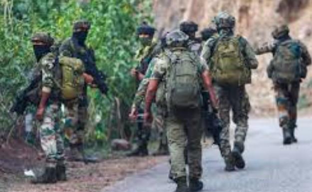 Top army officer reviews ongoing anti-terror operations in hilly areas of Jammu
