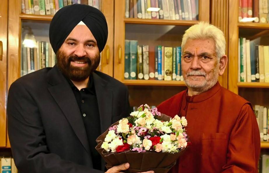 MP Gurwinder Singh Oberoi Meets Lieutenant Governor Manoj Sinha
