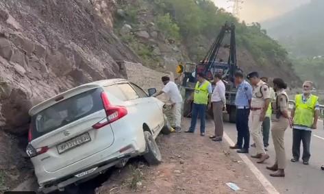 J&K: Five Amarnath Pilgrims Injured After Vehicle Meets with Accident on NH-44