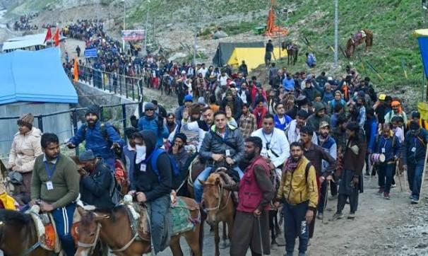 Fresh batch of over 5,300 Shri Amarnath Yatra pilgrims leaves from Jammu