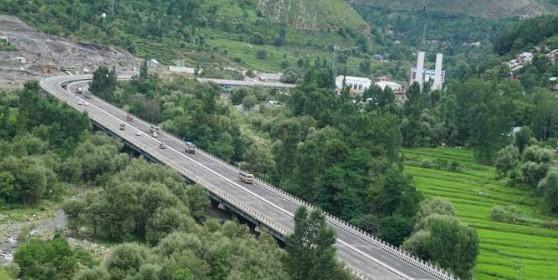 74 High-Risk Accident Corridors Identified on National Highways Across J&K and Ladakh; Centre Reveals Alarming Road Safety Data