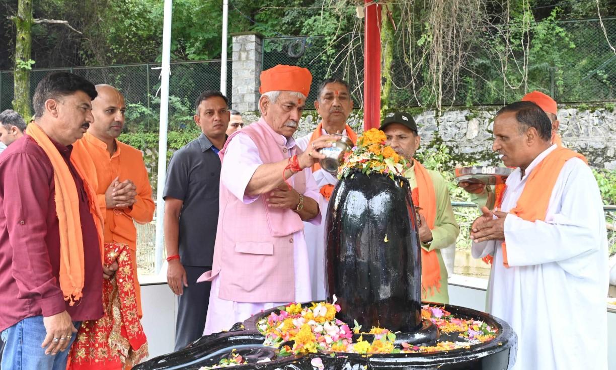 Real devotion manifests as service to humanity, mutual respect, and selfless love: LG Sinha