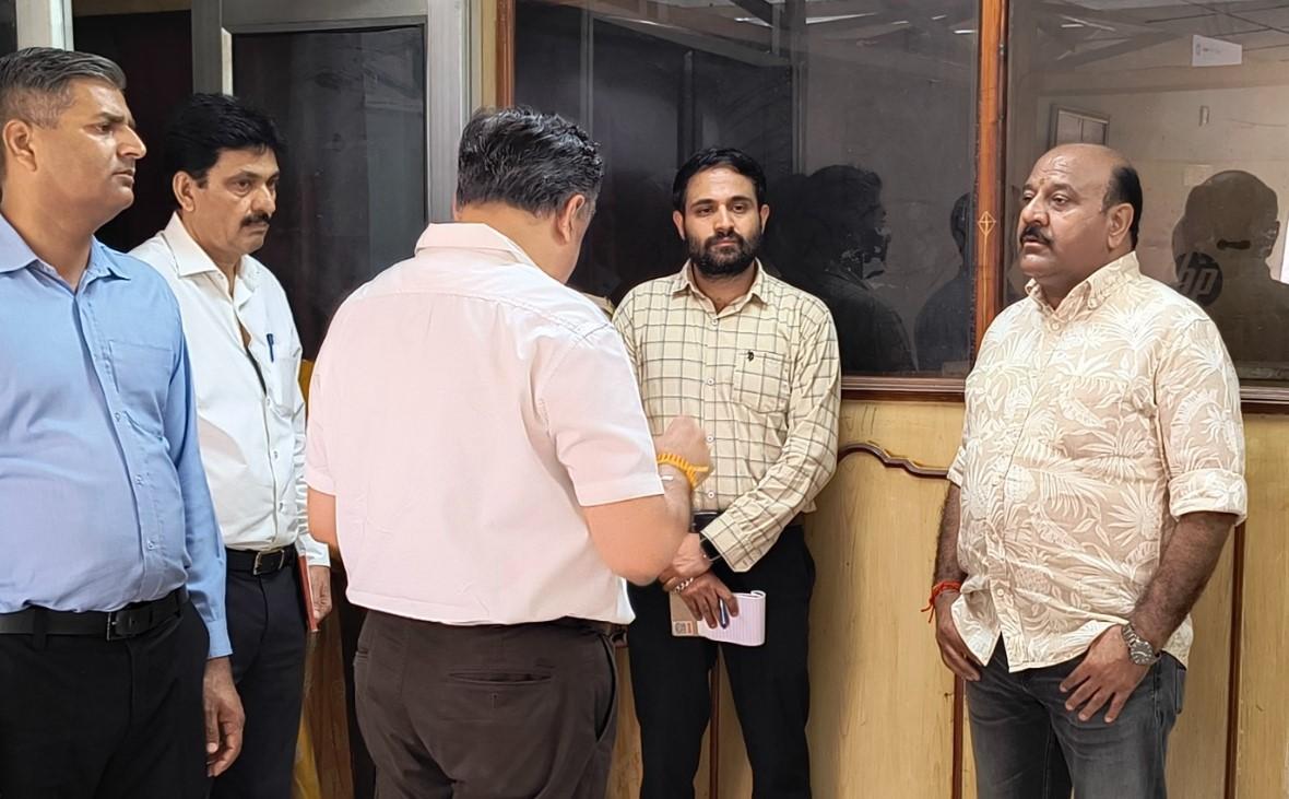 Deputy Chief Minister conducts surprise inspection of PMGSY, JKPCC, DIQC offices in Jammu