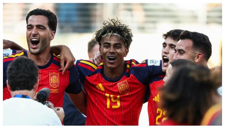 Spain wins the World Cup by beating Argentina 1-0 on Ferran Torres' goal in extra time
