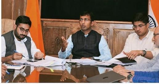 Div Com Kashmir reviews flood preparedness amid inclement weather
