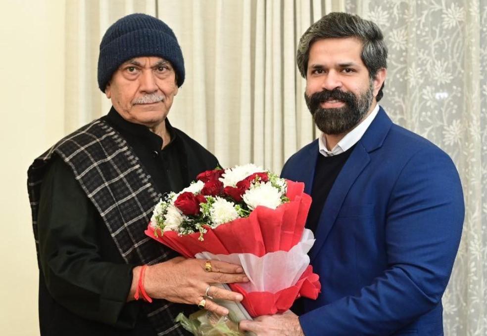 Dr. Nikhil Mahajan Calls on LG Manoj Sinha, Lauds Policy Reforms Improving Affordable Healthcare in J&K