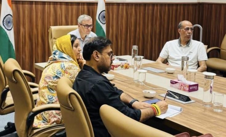 CM Omar Abdullah reviews restoration, relief measures amid heavy rains;  directs proactive preparedness across J&K