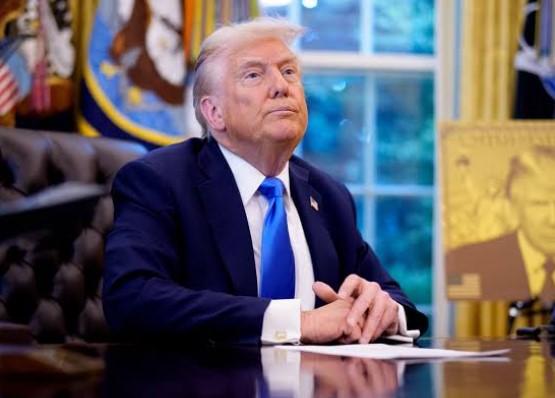 Trump Signs Russia Sanctions Bill, Clears Way for 100% Tariffs on India, China