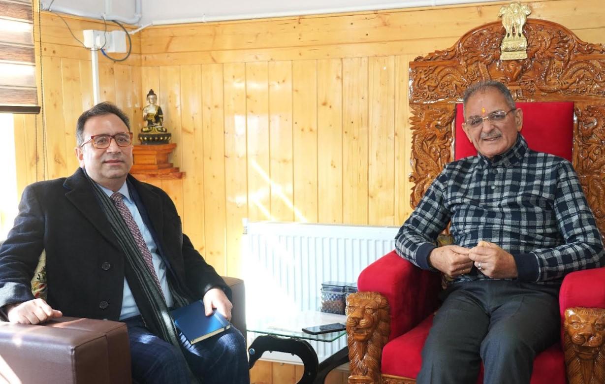 Chief Secretary Designate Ashish Kundra calls on LG Kavinder Gupta