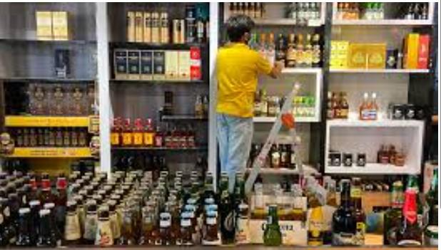 ₹3,450 Cr Earned from bars, wine shops across Jammu and Kashmir in 03 Years: Govt
