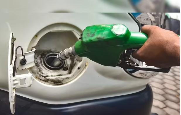 Crude oil available in sufficient quantity, petrol pumps operating normally: Petroleum Ministry