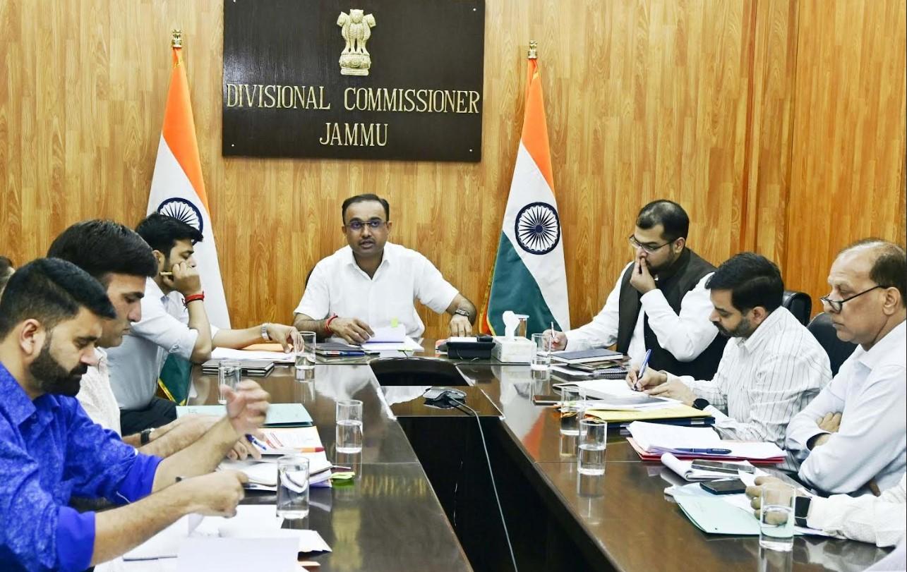 Div Com reviews development plan for augmentation of civic amenities en-route Jammu Division