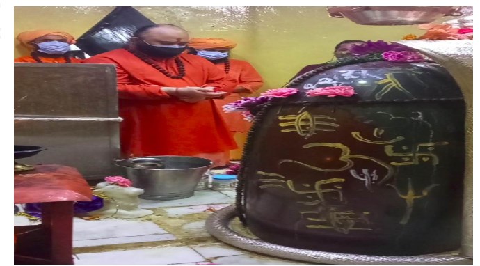 Chhari Mubarak reaches Sheshnag, to head for Panchtarni as Amarnath Yatra concludes
