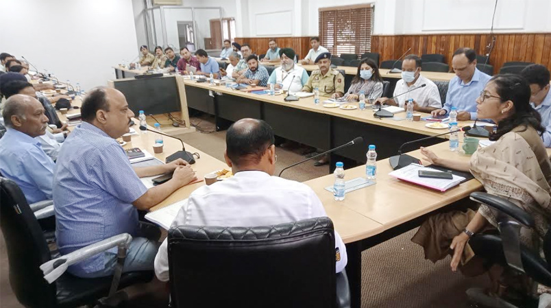 DC Jammu reviews flood protection preparedness ahead of monsoons
