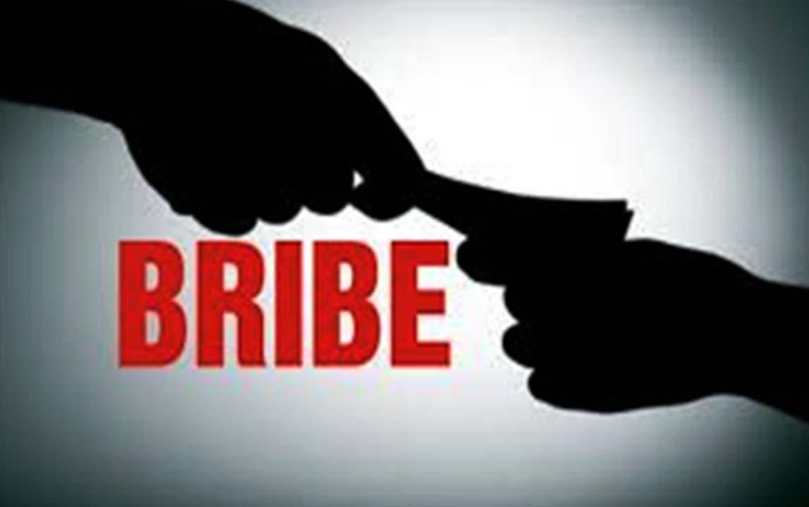 ACB arrests patwari for accepting bribe Of Rs 40,000
