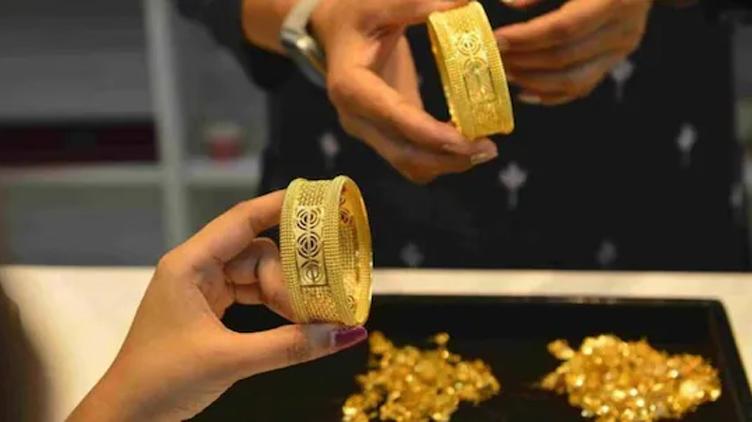 Gold futures hit record Rs 1.32 lakh/10g amid global worries, Fed easing hopes