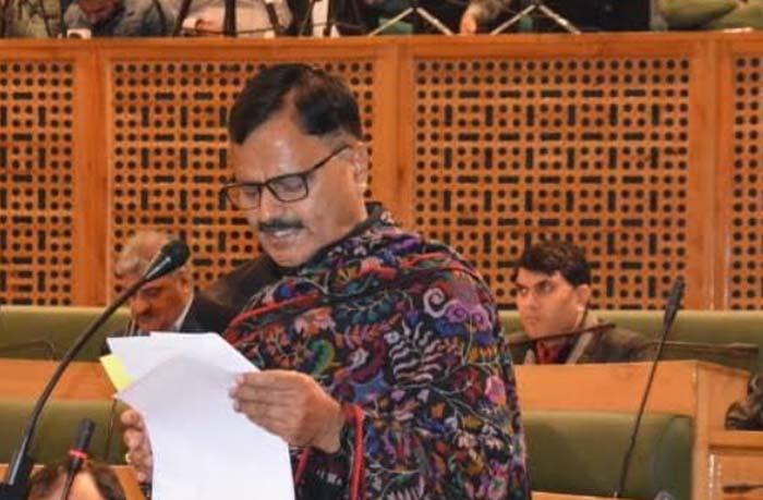 Policy for regularization of daily- wagers under consideration: Jal Shakti Minister