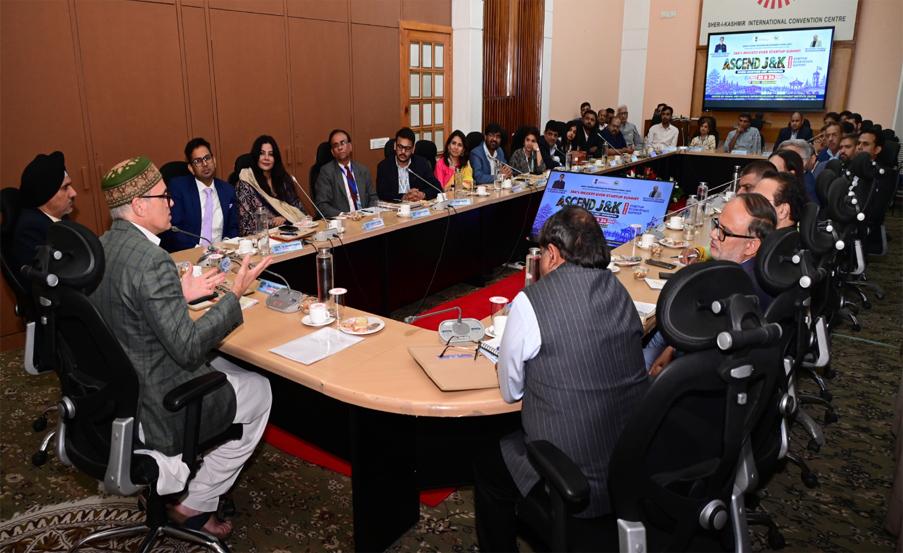 Chief Minister Omar Abdullah Interacts with Investors, Venture Capitalists at SKICC Srinagar