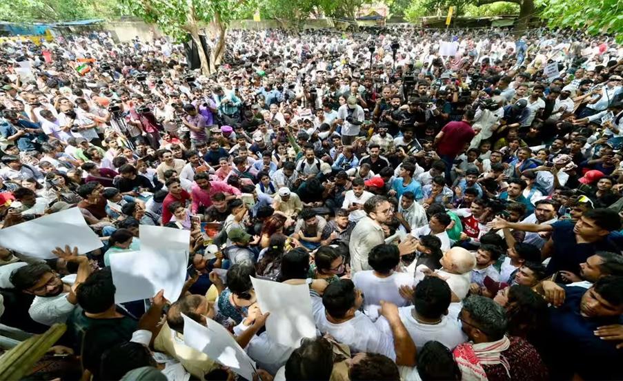 CJP to meet Union Ministers at 12.30 PM at Constitution Club; say protest to continue till Education Minister resigns