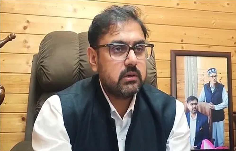 Satish Sharma reviews post-flood situation, directs officers to ensure adequate relief measures