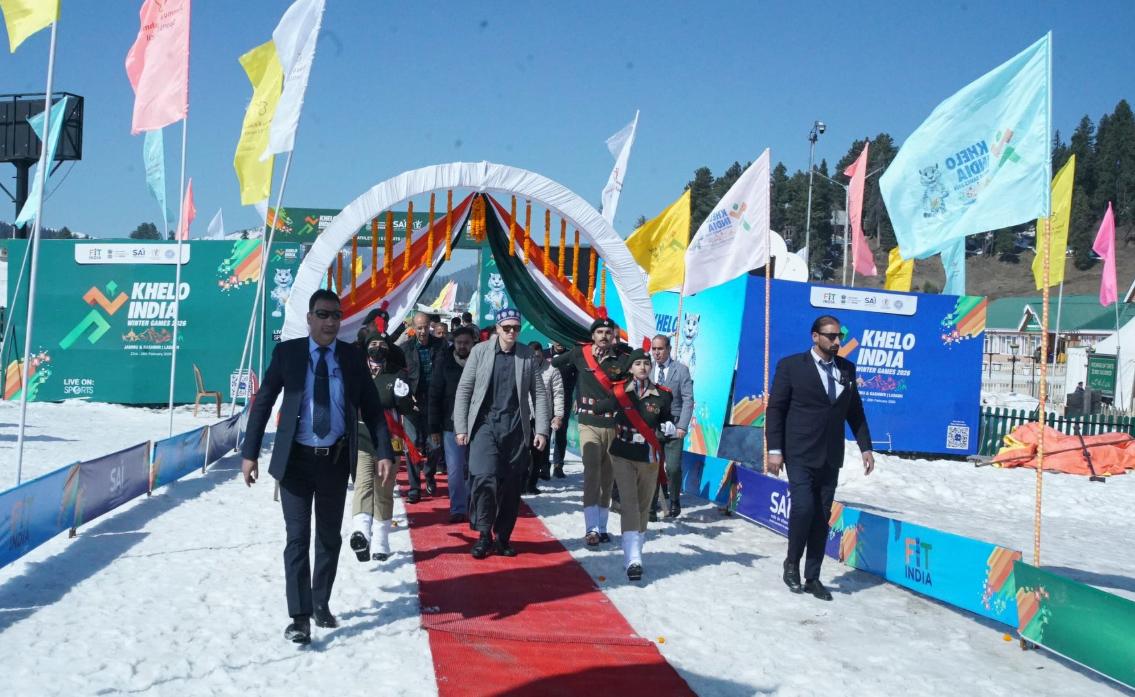 J&K: CM Omar Abdullah calls for Artificial Snow to boost Gulmarg as Global Ski Hub