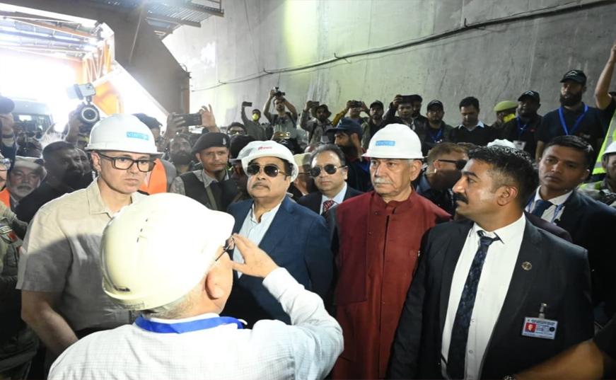 Nitin Gadkari witnesses Zojila Tunnel breakthrough at an altitude of 11,578 feet